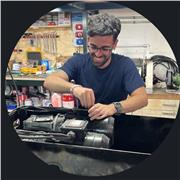 Clases personalizadas y seguimiento de tareas. Si te cuesta alguna asignatura en concreto o necesitas apoyo general rm el estudio